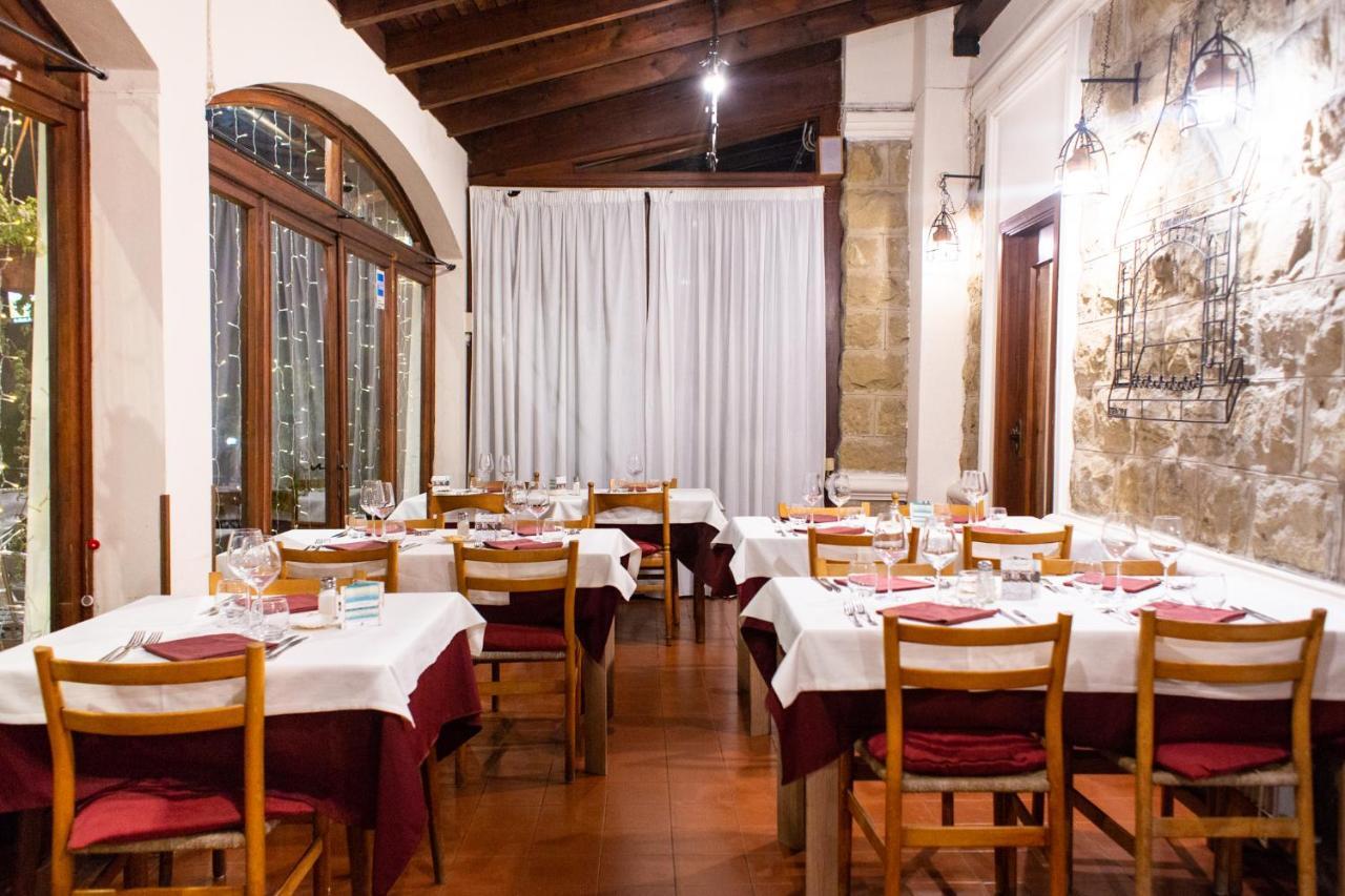 דיאנו מרינה Hotel Ristorante Il Caminetto מראה חיצוני תמונה